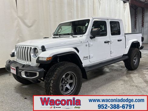 Used 2021 Jeep Gladiator Overland AWD/4WD image 1