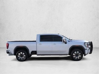 Used 2024 GMC Sierra 2500 Denali w/ Max Trailering Package AWD/4WD video 4
