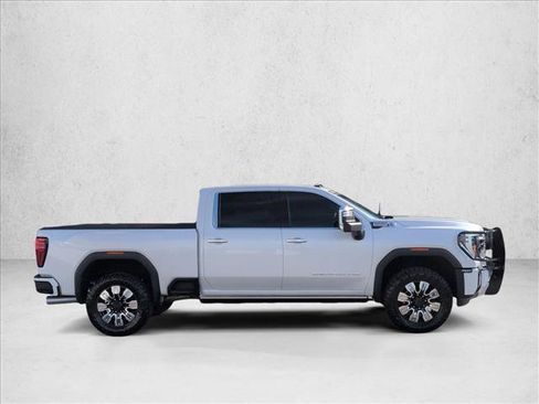 Used 2024 GMC Sierra 2500 Denali w/ Max Trailering Package AWD/4WD image 4