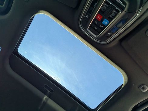 New 2025 Jeep Grand Cherokee Altitude image 29