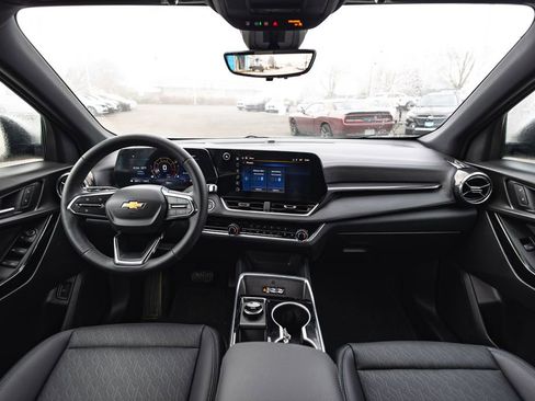 New 2026 Chevrolet Equinox LT w/ Convenience Package II image 25