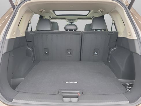 Certified 2024 Nissan Rogue SV w/ SV Premium Package image 33