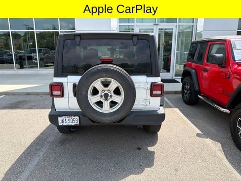 Used 2022 Jeep Wrangler Sport AWD/4WD image 6
