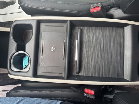 Used 2025 Honda Odyssey Elite image 18