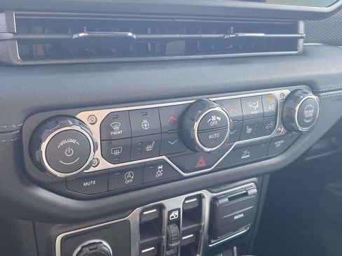 New 2026 Jeep Wrangler Unlimited Rubicon image 21