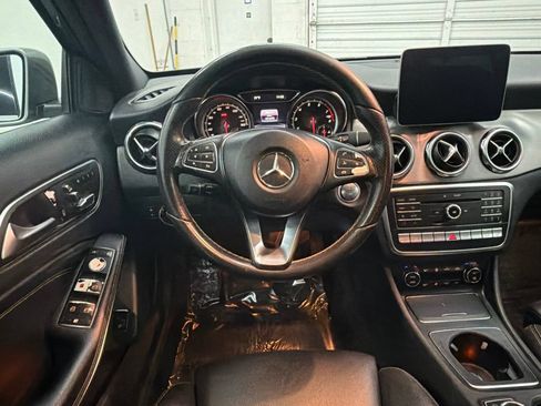Certified 2018 Mercedes-Benz GLA 250 4MATIC image 21