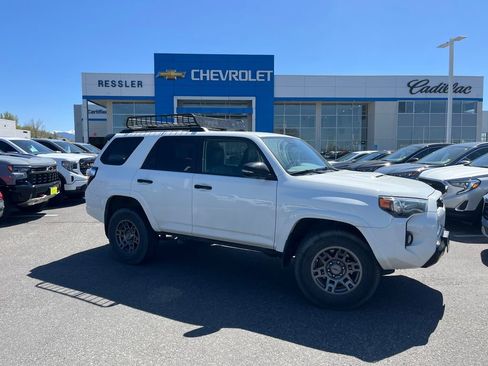 Used 2020 Toyota 4Runner Venture AWD/4WD image 1