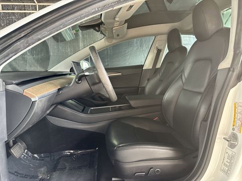 Used 2022 Tesla Model 3 image 13