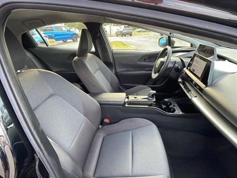 Used 2024 Toyota Prius LE image 31