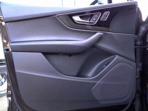 Used 2017 Audi Q7 3.0T Premium Plus image 14