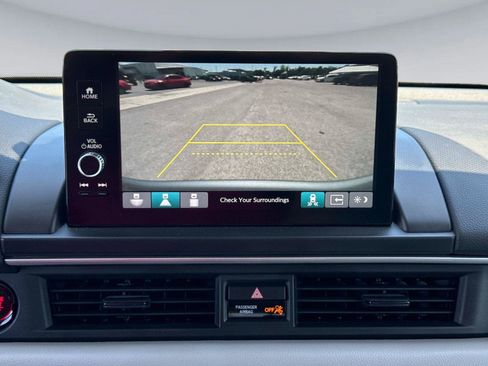 Used 2024 Honda Pilot Touring image 24