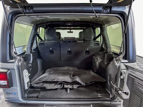 Used 2023 Jeep Wrangler Unlimited w/ Cold Weather Group image 35