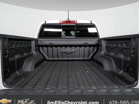 Used 2026 Chevrolet Colorado ZR2 w/ Technology Package AWD/4WD image 30