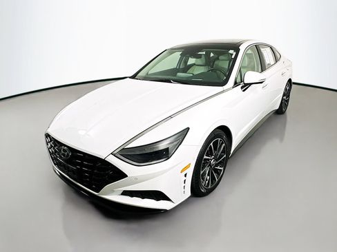 Used 2021 Hyundai Sonata Limited w/ Preferred Accessory Package FWD image 3