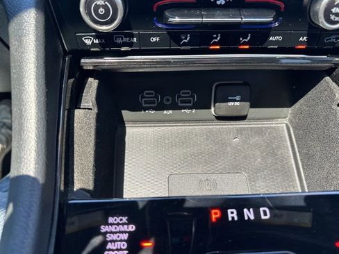 Used 2022 Jeep Grand Cherokee L Overland w/ Advanced Protech Group III image 35