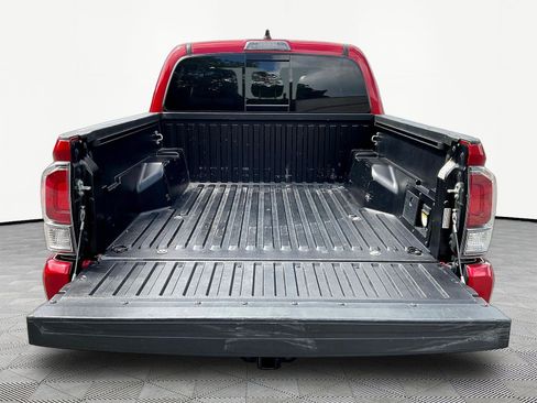 Used 2022 Toyota Tacoma TRD Sport AWD/4WD image 7
