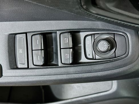 Used 2024 Subaru Crosstrek 2.0i Premium image 15