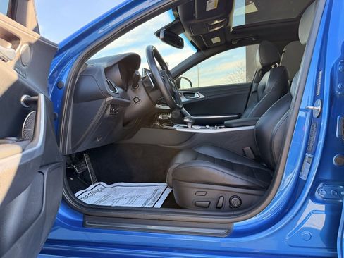 Used 2019 Kia Stinger GT2 image 27