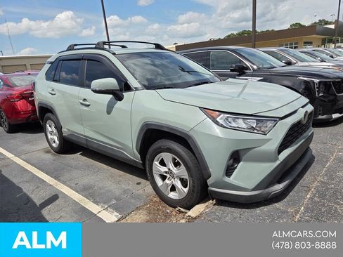 Used 2019 Toyota RAV4 XLE w/ Convenience Package FWD image 19