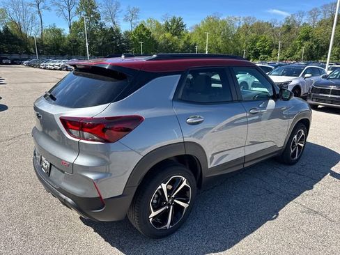 Used 2023 Chevrolet TrailBlazer RS w/ Sun and Liftgate Package AWD/4WD image 5