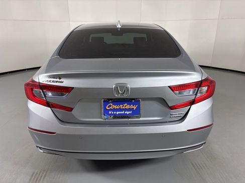 Used 2019 Honda Accord Touring image 7