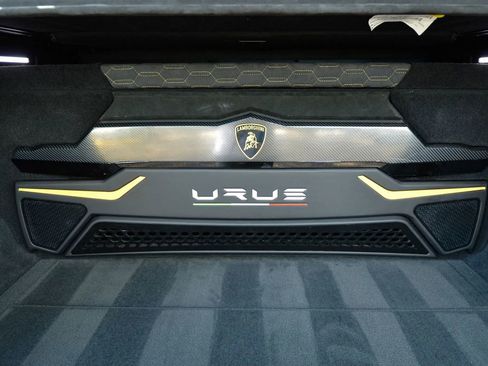 Used 2021 Lamborghini Urus Sport Utility 4D image 79