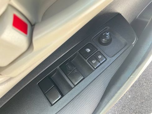 Used 2024 Toyota Corolla LE FWD image 11