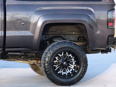 Used 2015 GMC Sierra 2500 Denali w/ Duramax Plus Package AWD/4WD image 12