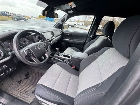 Certified 2022 Toyota Tacoma TRD Sport w/ Technology Package image 11