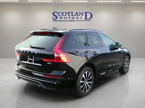 Used 2025 Volvo XC60 B5 Core image 6