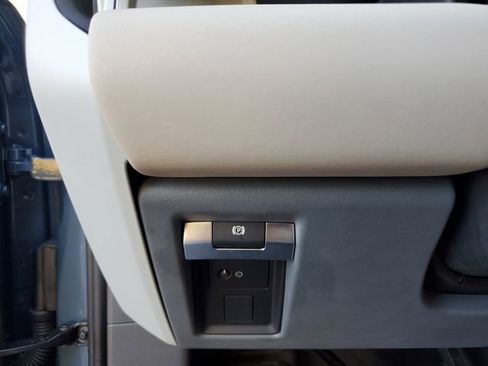 Used 2024 Land Rover Defender 110 S AWD/4WD image 28