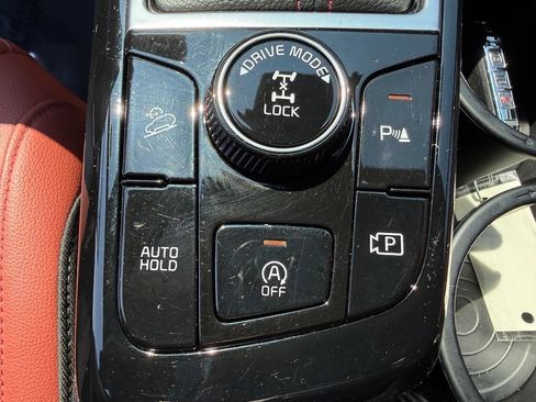 Used 2025 Kia Sportage SX AWD/4WD image 32
