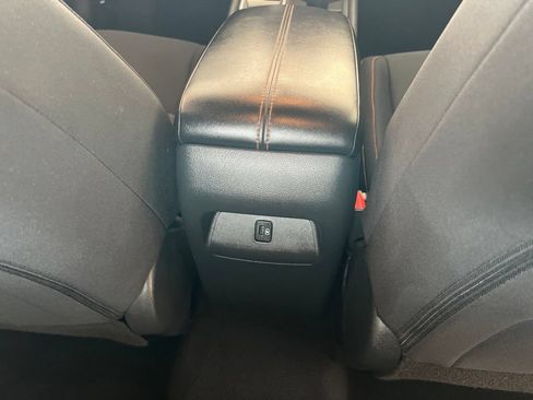 Certified 2023 Nissan Sentra SR FWD image 18
