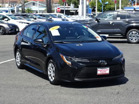 Used 2023 Toyota Corolla LE FWD image 2
