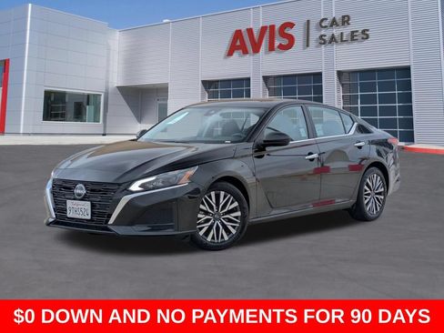 Used 2025 Nissan Altima 2.5 SV FWD image 1