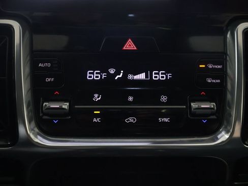 Used 2023 Kia Sorento SX Prestige AWD/4WD image 25