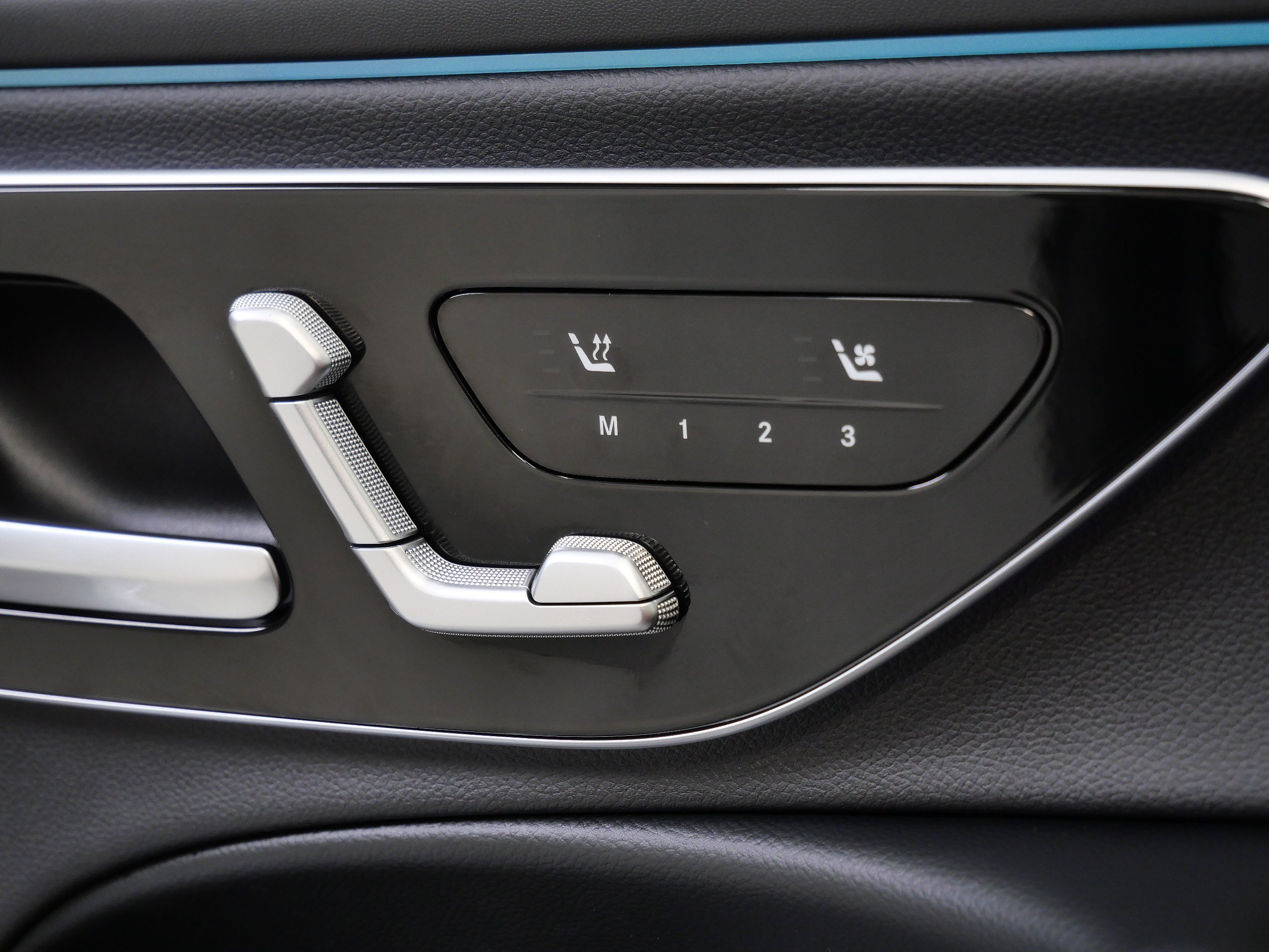 Used 2024 Mercedes-Benz E 450 4MATIC Sedan image 30