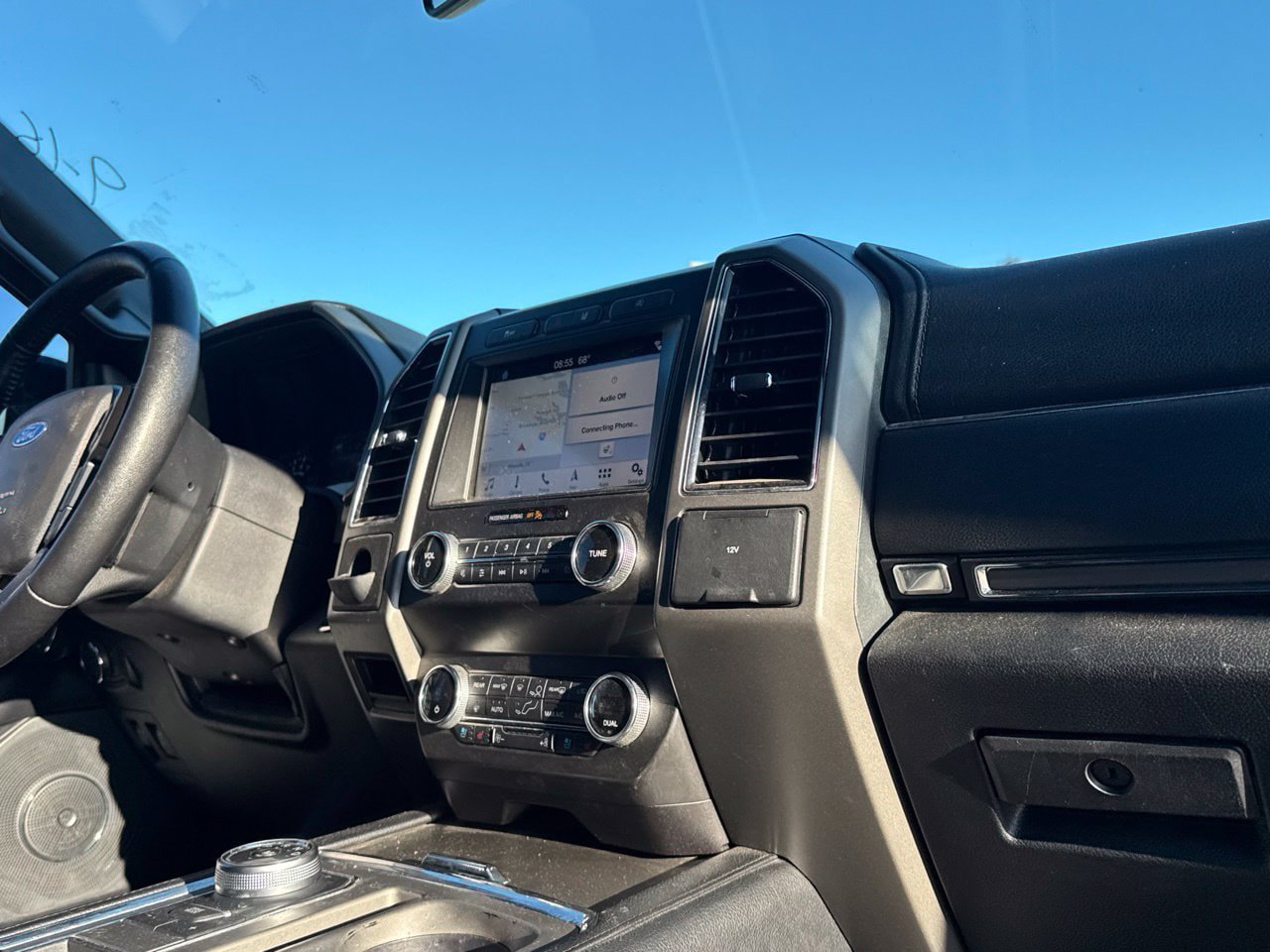 Used 2019 Ford Expedition XLT w/ Equipment Group 202A RWD image 34