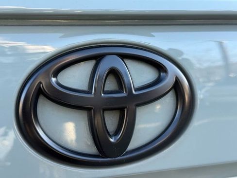 Used 2023 Toyota RAV4 XLE image 9