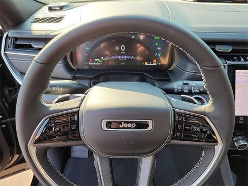 New 2024 Jeep Grand Cherokee Overland w/ Luxury Tech Group IV image 9