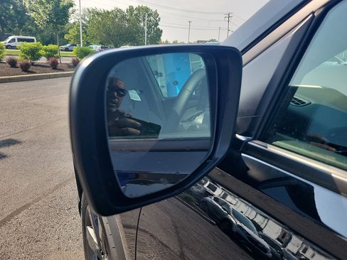 New 2025 Honda Pilot Sport image 14