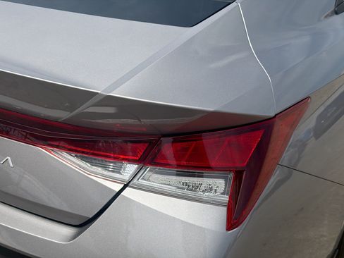 Used 2024 Hyundai Elantra SEL FWD image 24