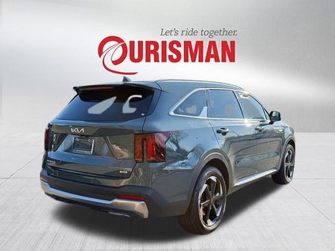 Used 2025 Kia Sorento EX image 2
