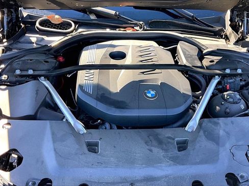 Certified 2023 BMW 740i w/ Executive Package image 30