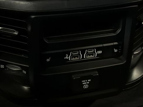 Used 2020 RAM 1500 Laramie AWD/4WD image 18