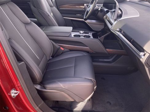 Used 2026 Cadillac Vistiq Sport w/ LPO, Floor Liner Package image 44