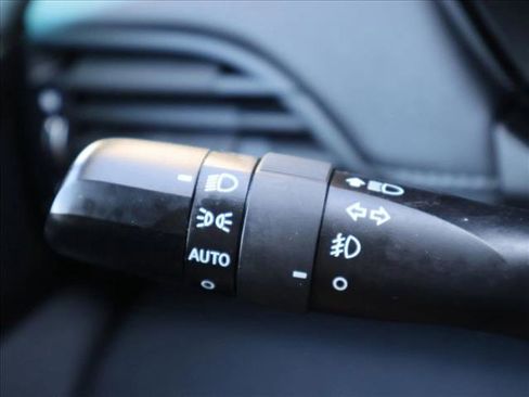 Used 2022 Subaru Outback Premium AWD/4WD image 16