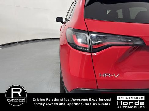 Certified 2025 Honda HR-V Sport image 31