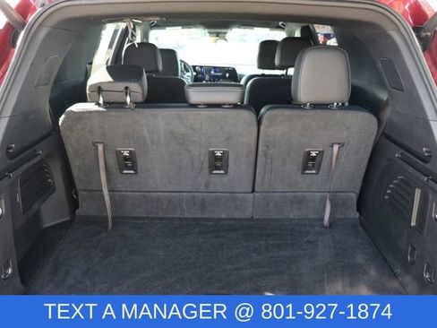 Used 2025 Chevrolet Traverse LT AWD/4WD image 10