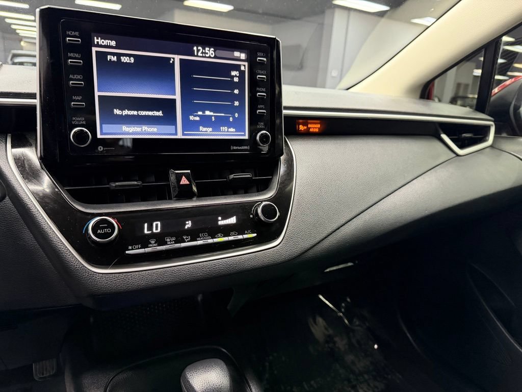 Used 2021 Toyota Corolla LE FWD image 25